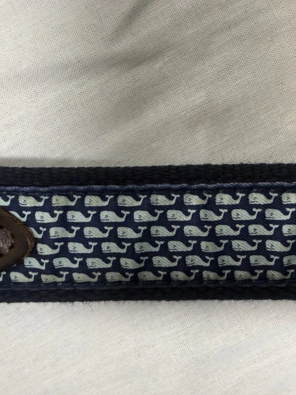 Vineyard Vines Dark Brown Leather with Navy Blue Whale Sz 30